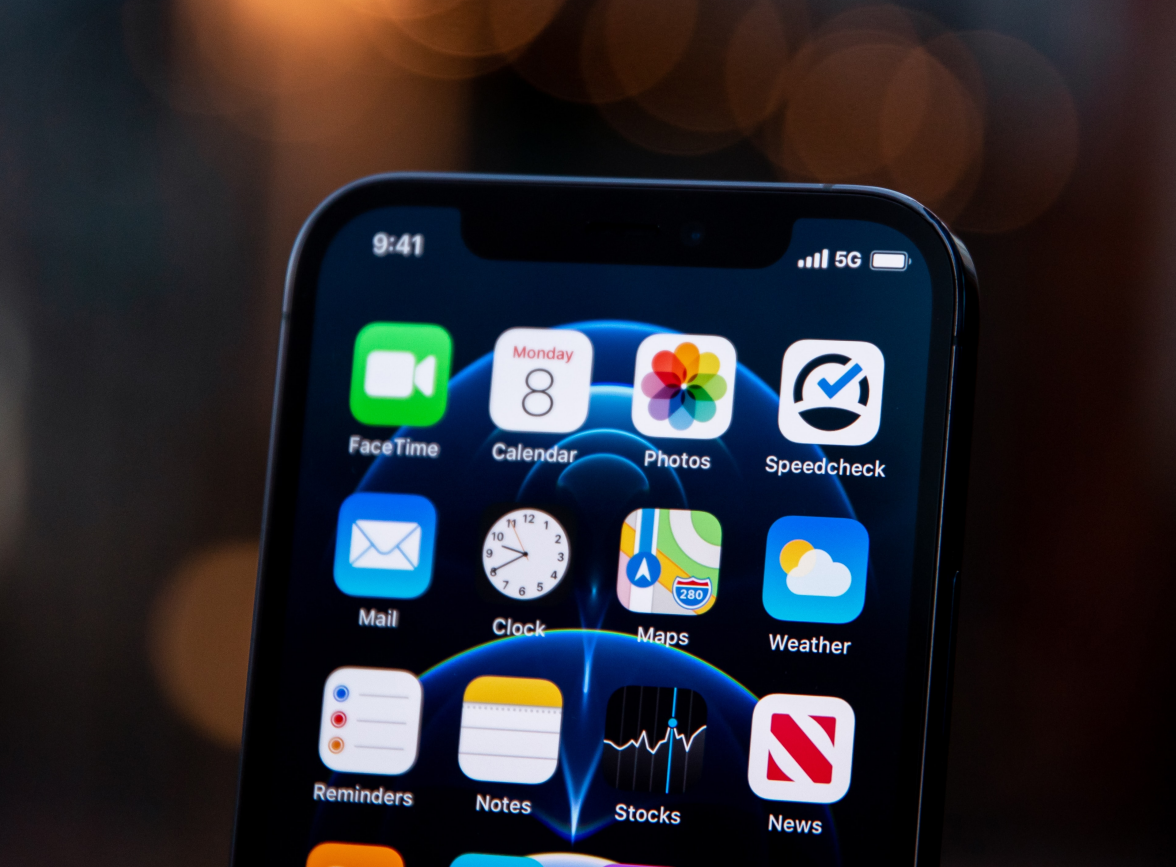 建华苹果手机维修分享为什么 iPhone 12 在冬季会自动关机 